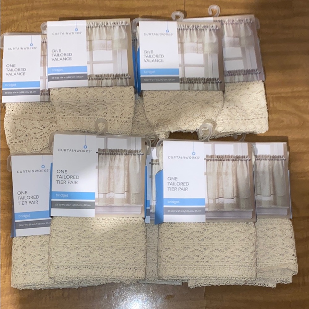 (5) sets Curtainworks Beige Lace Valance/Tier Pairs Bridget